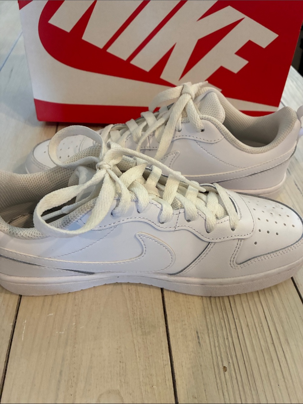 Nike Court White Low-Top Leather Sneakers - Picture 6 of 7